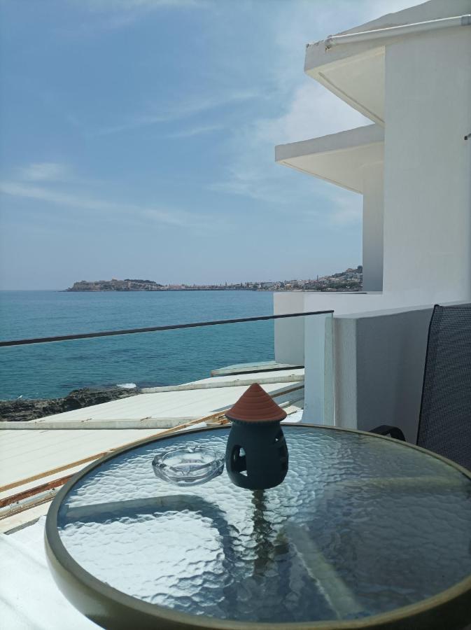 Beachfront Apartment Rethymno  Екстер'єр фото
