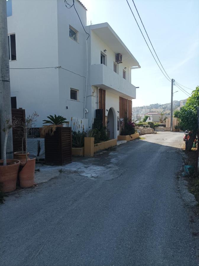 Beachfront Apartment Rethymno  Екстер'єр фото